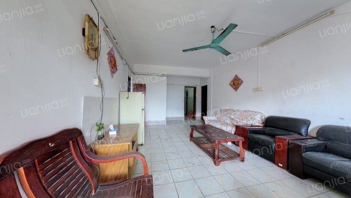 东江体育场二手房实景图