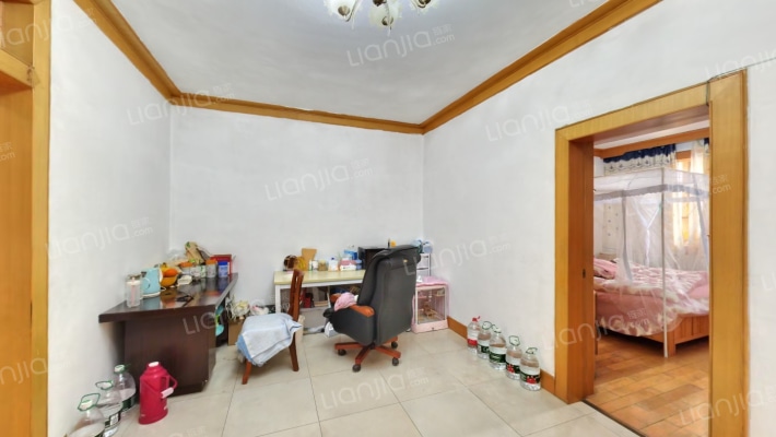 天使村家属区二手房实景图