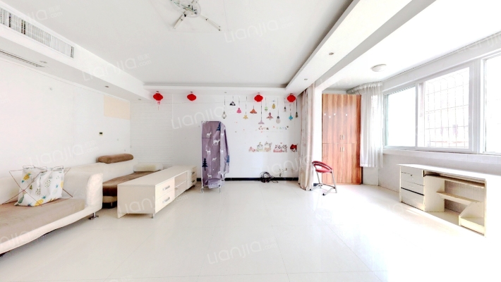 外商公寓二手房实景图