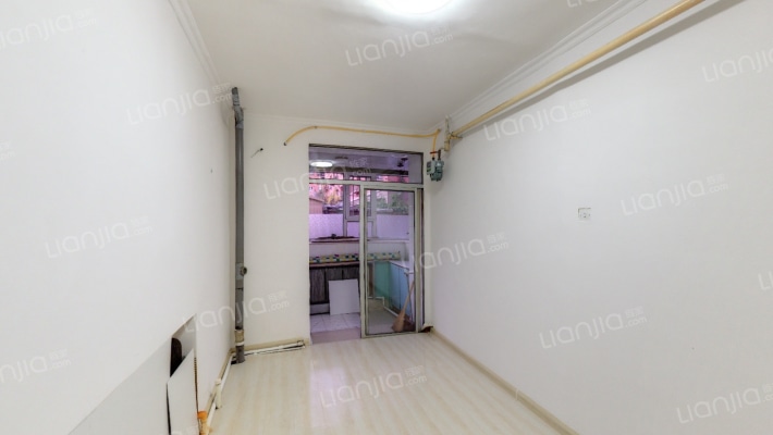 集大小区二手房实景图