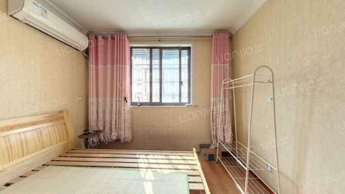 新崇中路二手房实景图