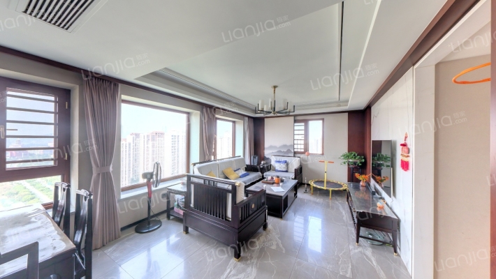 橡树湾四期二手房实景图