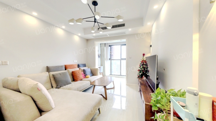 合能珍宝琥珀3期二手房实景图