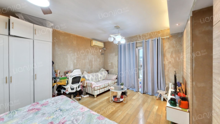 万科城二手房实景图