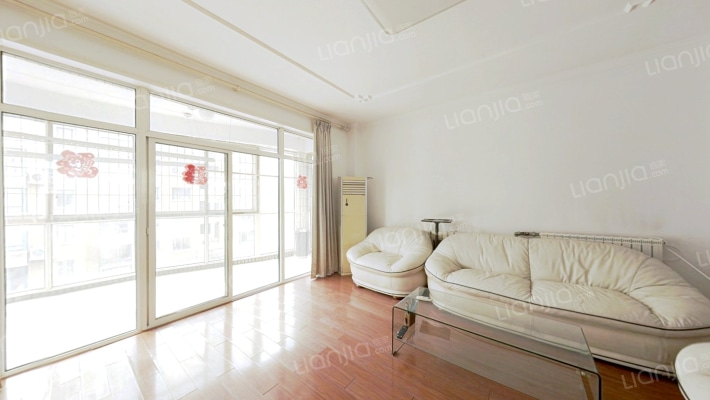 金域河畔二手房实景图