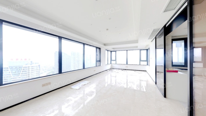 万科翡翠心湖二手房实景图