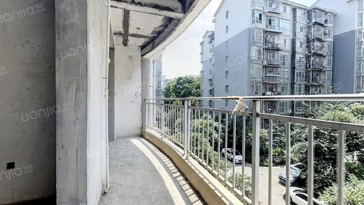 九龍山莊二手房实景图