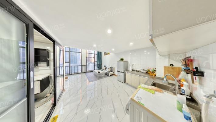 万彩城二手房实景图