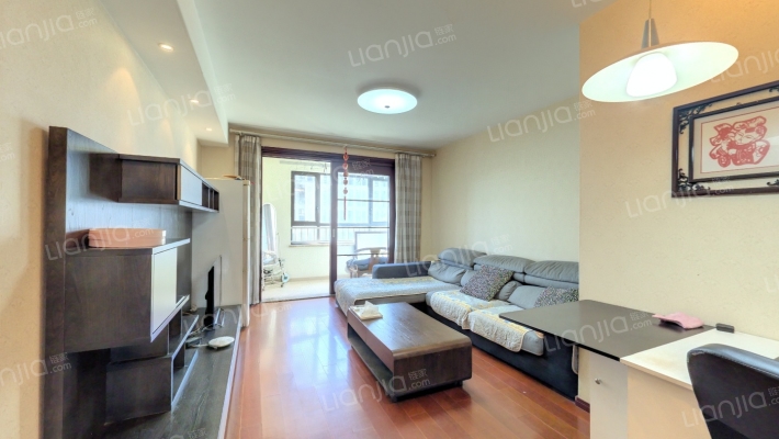 新里西斯莱公馆二手房实景图