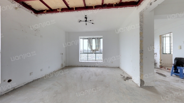 巴黎春天二手房实景图