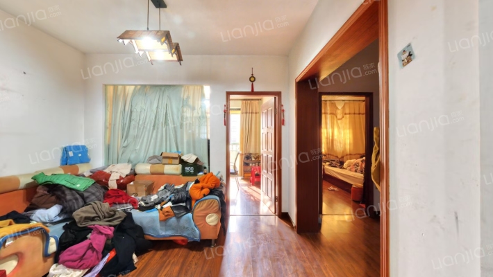 巴黎春天二手房实景图