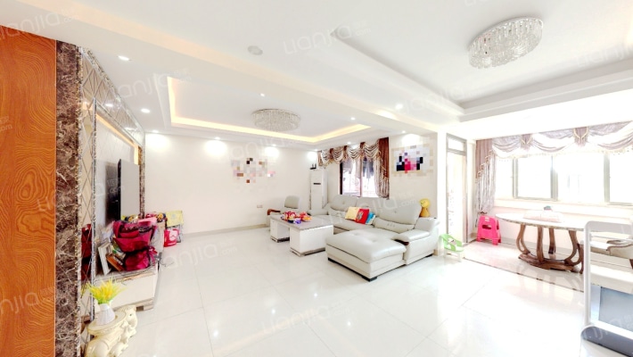 毕架山花园二手房实景图