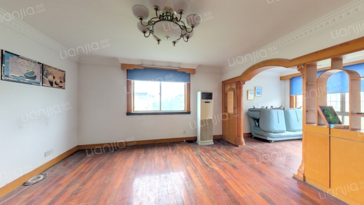 育秀一区二手房实景图