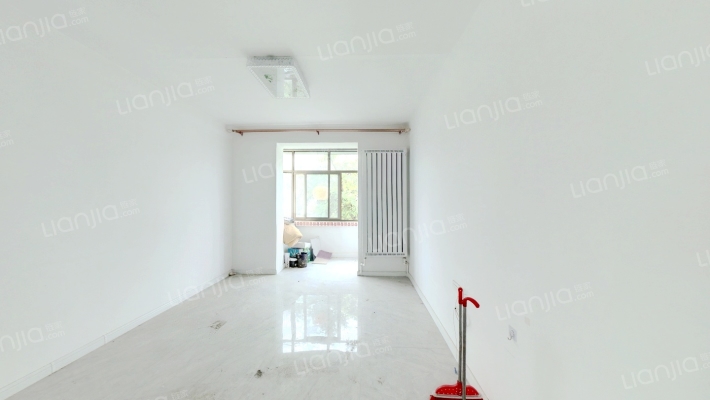 火车站小区二手房实景图
