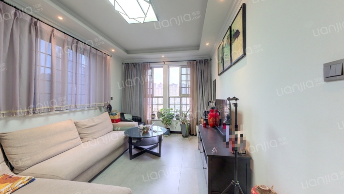 万峰城B区MINI公馆二手房实景图