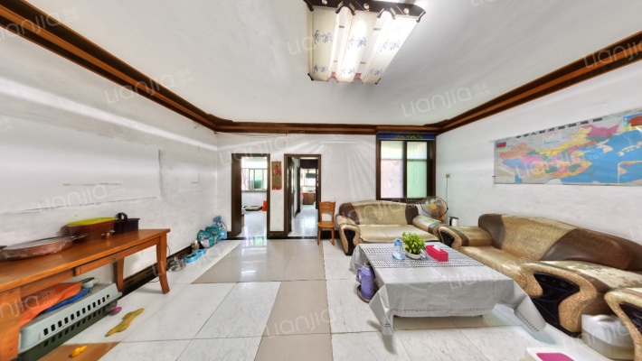 青峰农资综合楼二手房实景图