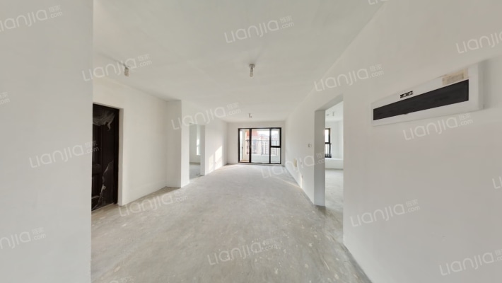 鑫江水青花都观山二手房实景图