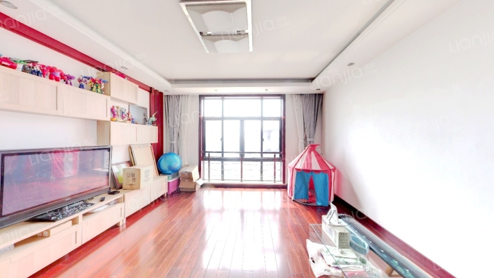 彩虹国际二手房实景图