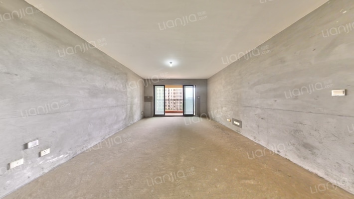 鲁能公馆2号院二手房实景图