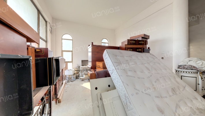 棕榈滩高尔夫别墅二手房实景图