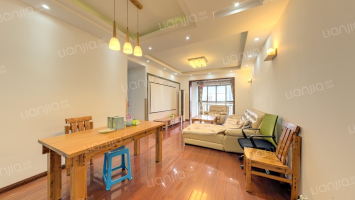 艾德公馆二手房实景图