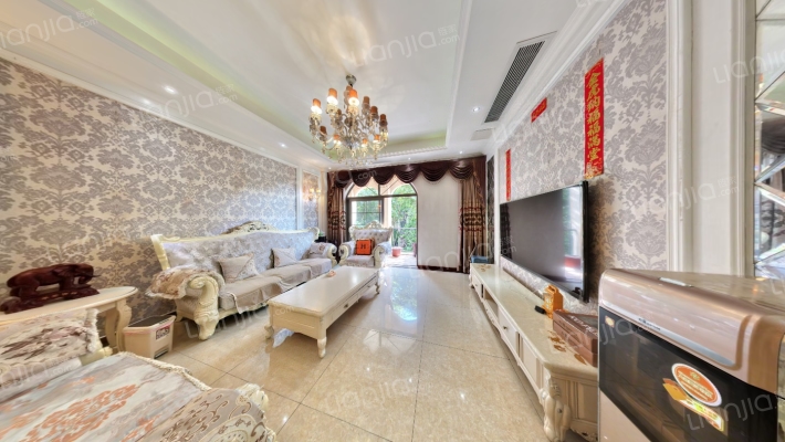 和贵南山上二手房实景图