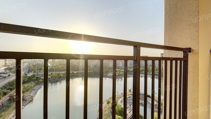 博群迎宾府二手房实景图