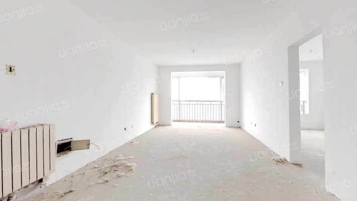 理想城  客厅主卧朝南三居室户型 满五唯一-客厅