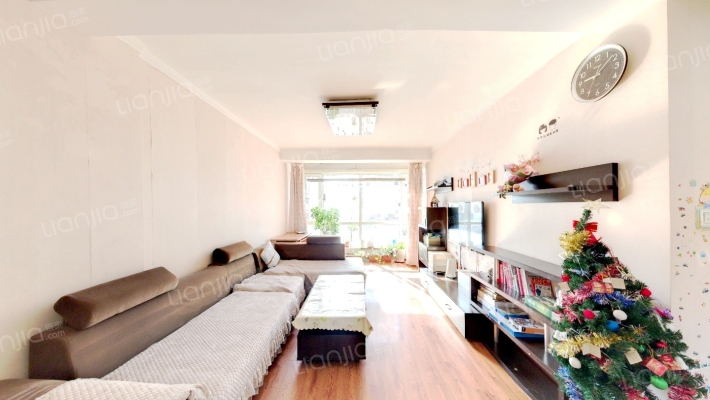 天成领寓二手房实景图