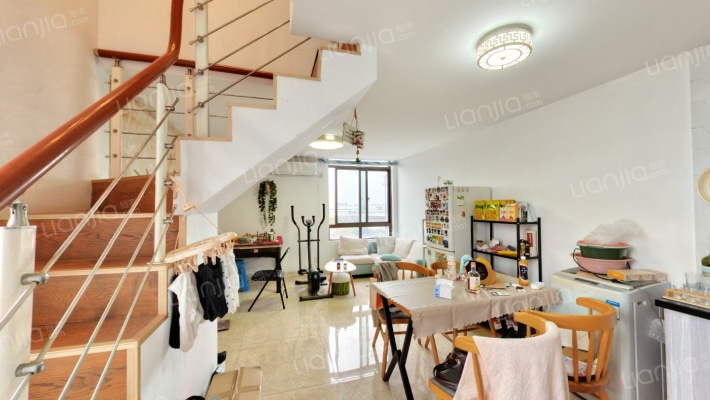 尚东名邸二手房实景图