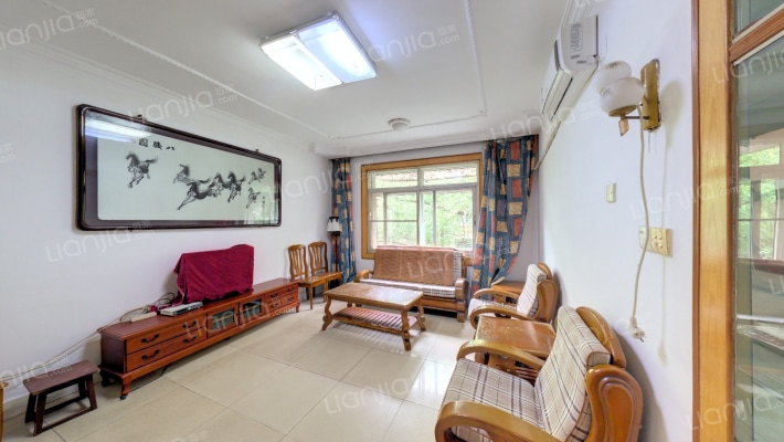 梅岭村二手房实景图