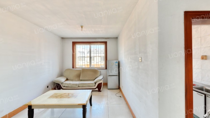 信特花园E区二手房实景图