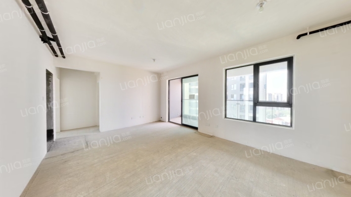 中建凤凰湖畔二手房实景图