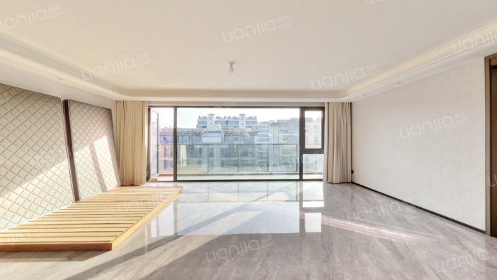 龙湖·御湖境二手房实景图