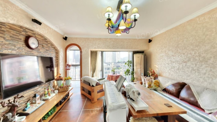 中海塞纳丽舍东苑二手房实景图