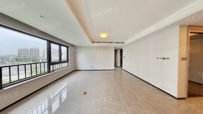 龙湖云瑶玉陛玉山二组团二手房实景图