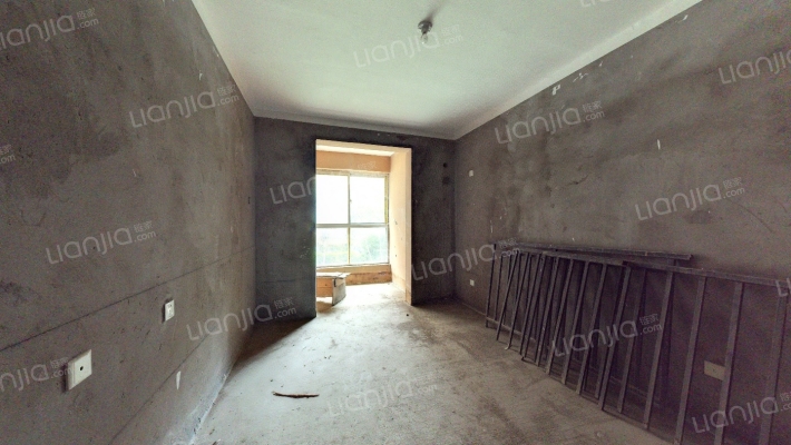 溪畔美域二手房实景图