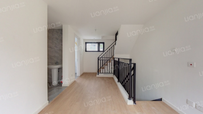 东滩云墅二手房实景图