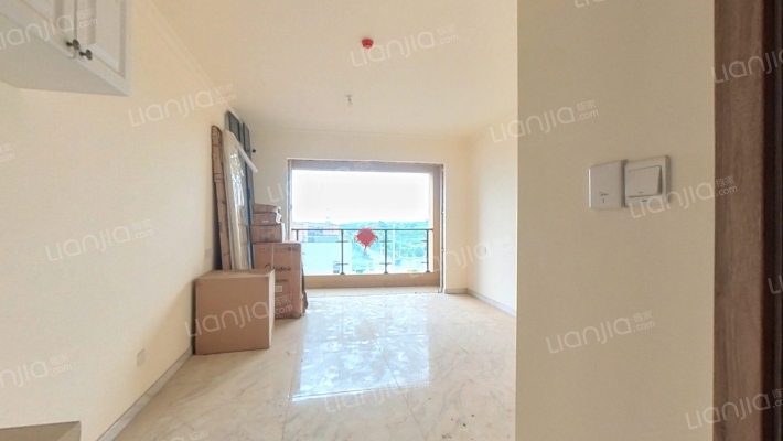 华耀碧桂园十里江湾誉峯二手房实景图