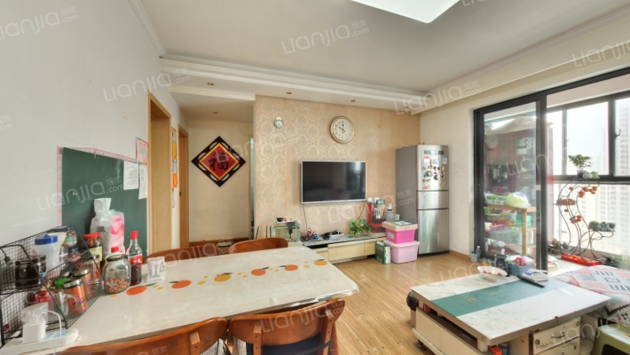 锦艺国际华都欧尚二手房实景图