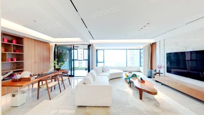 龙湖高品质大平层，两梯两户版式通透，住家新中式装修-客厅