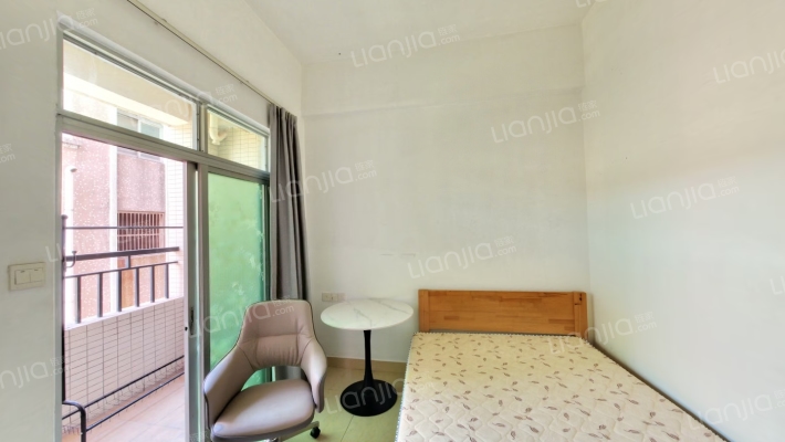 鸿运公寓二手房实景图