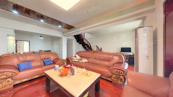 在水一方二手房实景图