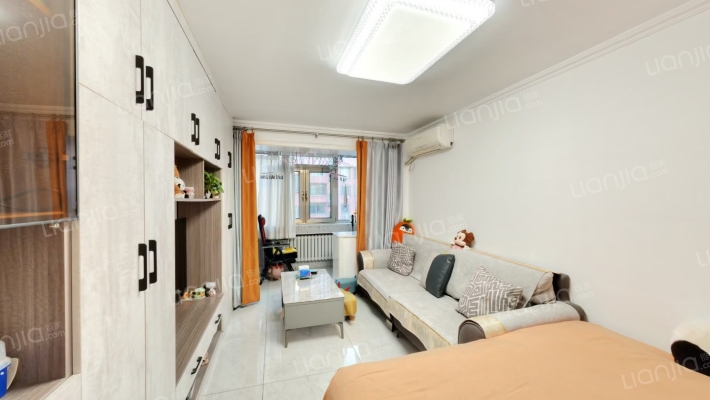 东大街35号院二手房实景图