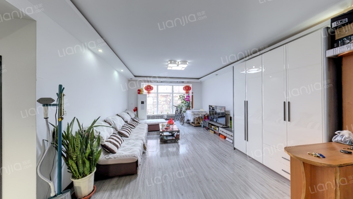 中房凌云花园二手房实景图