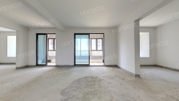 华侨城天鹅堡天樾二手房实景图