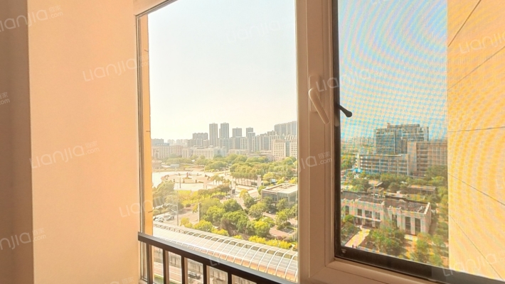 紫金湾D区二手房实景图