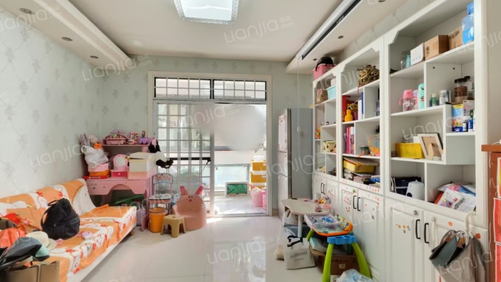 金地阳光城南区二手房实景图