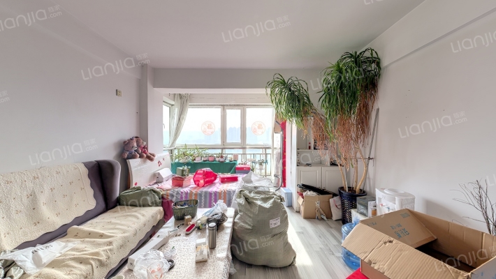 祁连山宇臻大厦二手房实景图