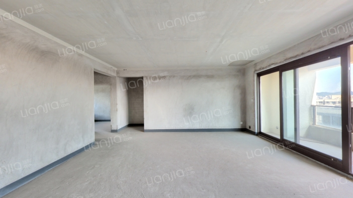 绿地听江左岸二手房实景图